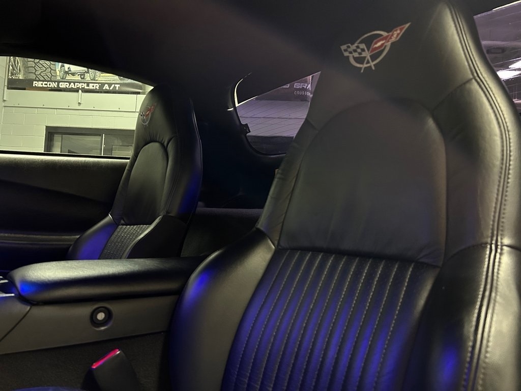 Chevrolet Corvette 2dr Z06 Hardtop 2004