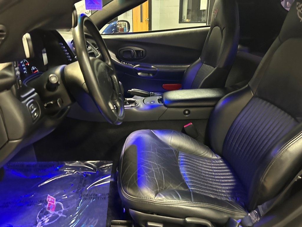 Chevrolet Corvette 2dr Z06 Hardtop 2004