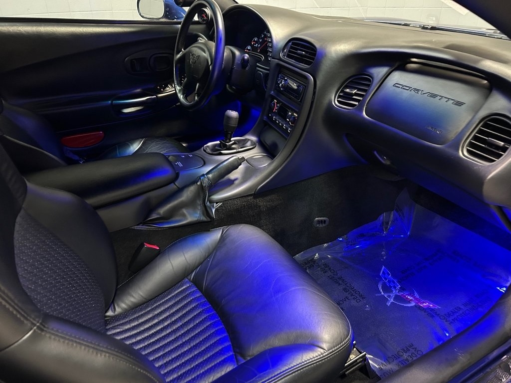 Chevrolet Corvette 2dr Z06 Hardtop 2004