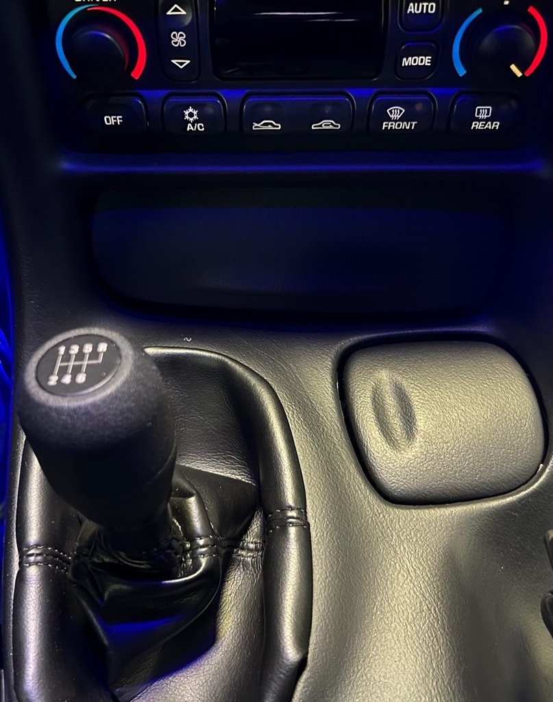 Chevrolet Corvette 2dr Z06 Hardtop 2004