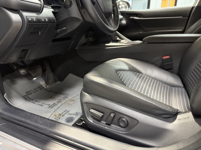 Toyota Camry SE Auto (Natl) 2024