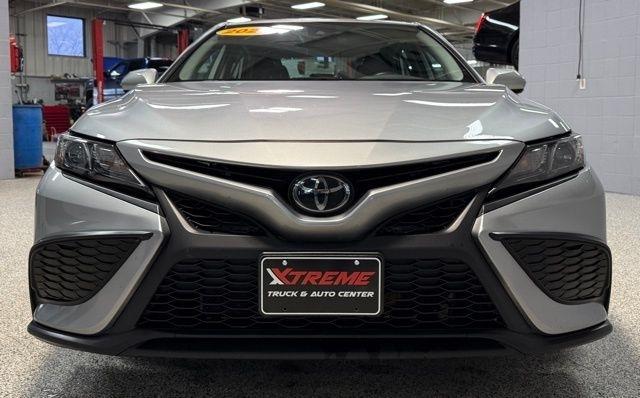 Toyota Camry SE Auto (Natl) 2024