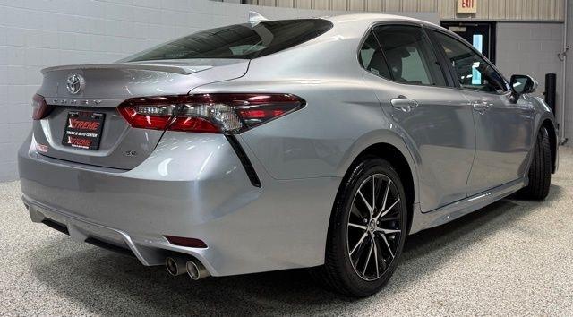 Toyota Camry SE Auto (Natl) 2024