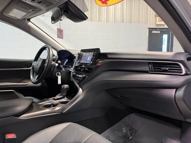 Toyota Camry SE Auto (Natl) 2024