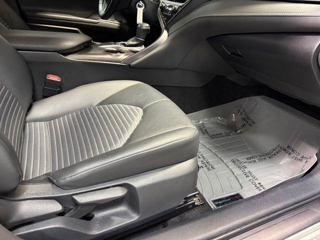 Toyota Camry SE Auto (Natl) 2024