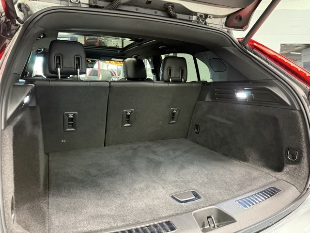 Cadillac XT4 AWD 4dr Premium Luxury 2023