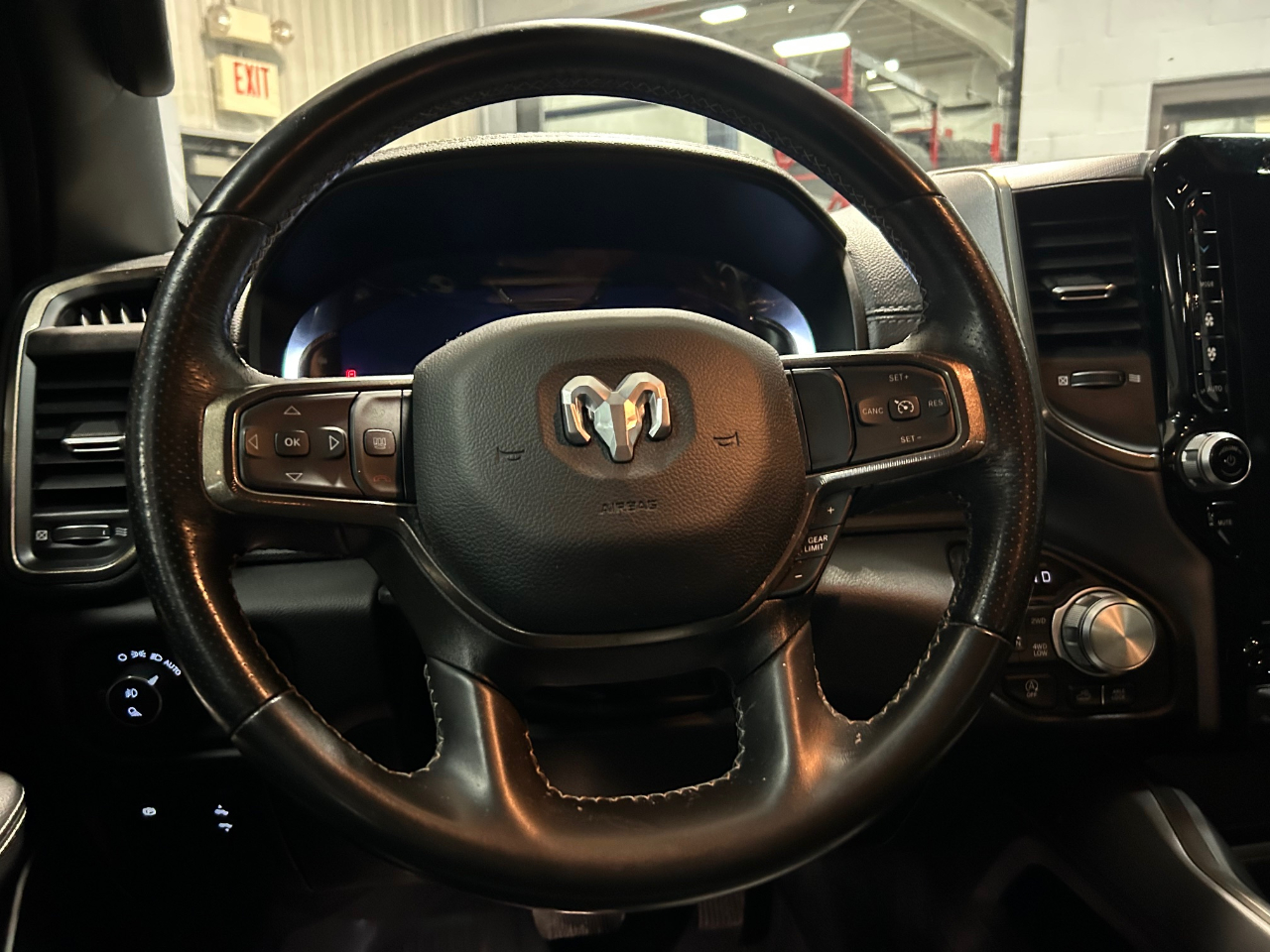 RAM 1500 Rebel 4x4 Crew Cab 5'7" Box 2023