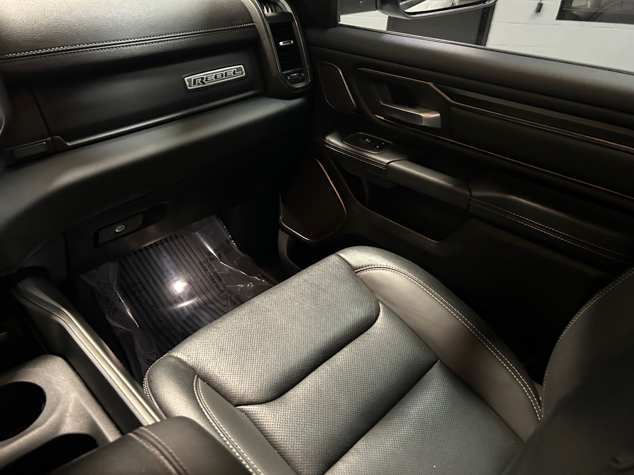 RAM 1500 Rebel 4x4 Crew Cab 5'7" Box 2023