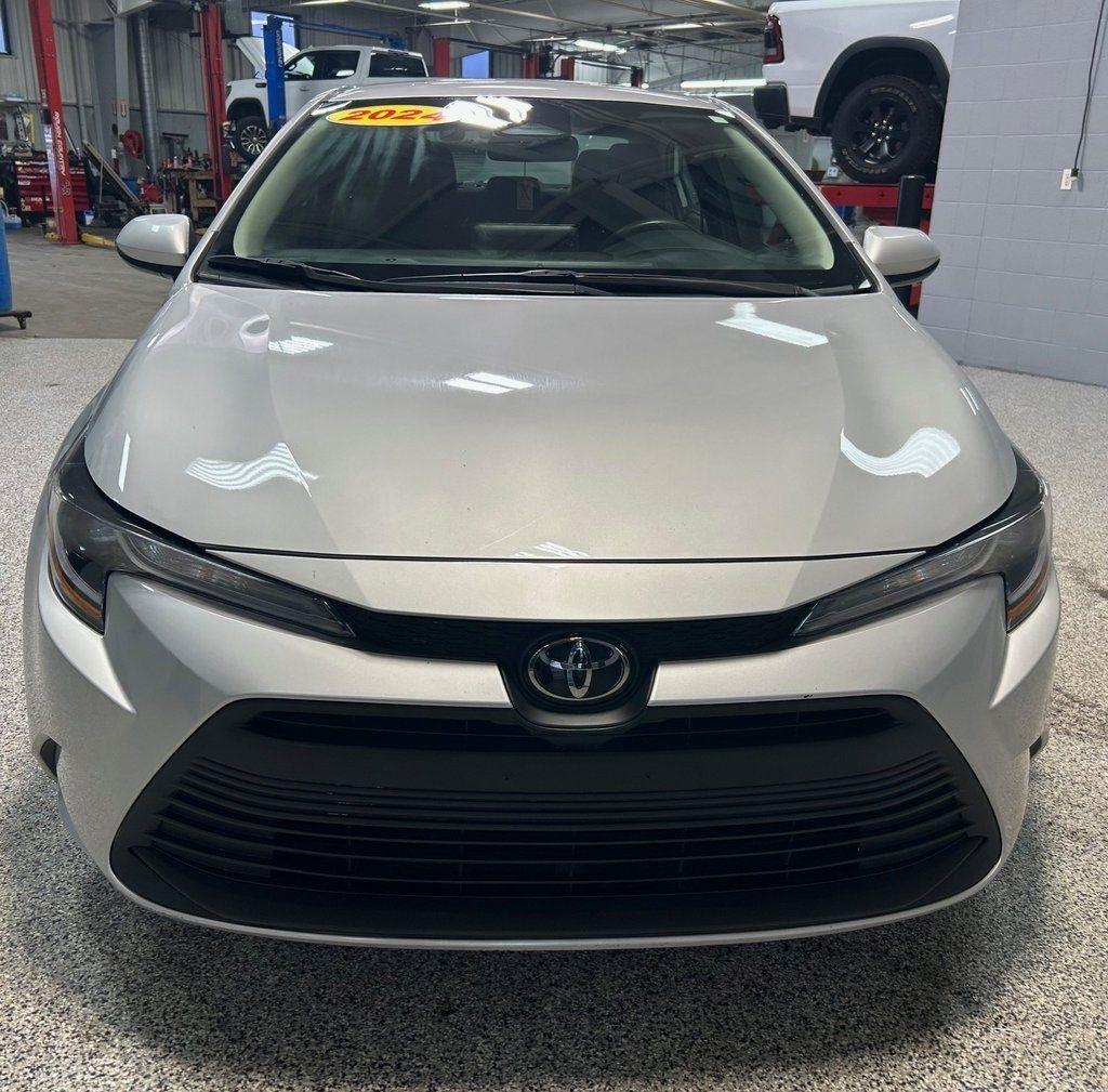 Toyota Corolla LE CVT (Natl) 2024