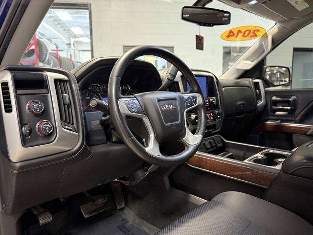 GMC Sierra 1500 4WD Crew Cab 143.5" SLE 2014