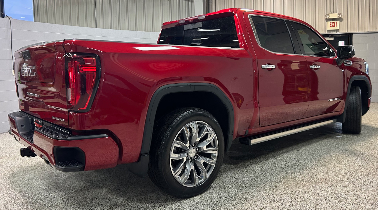 GMC Sierra 1500 4WD Crew Cab 147" Denali 2024