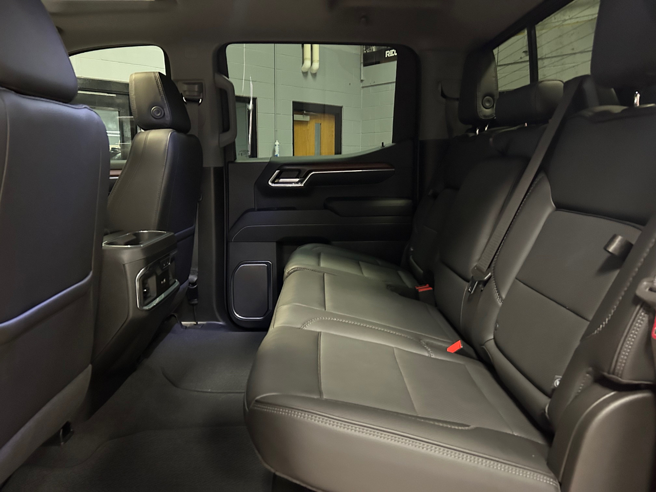 GMC Sierra 1500 4WD Crew Cab 147" Denali 2024