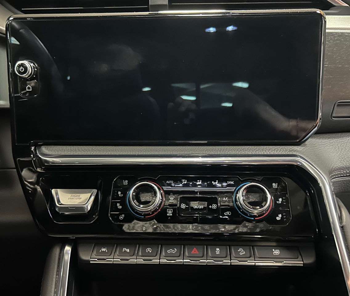 GMC Sierra 1500 4WD Crew Cab 147" Denali 2024