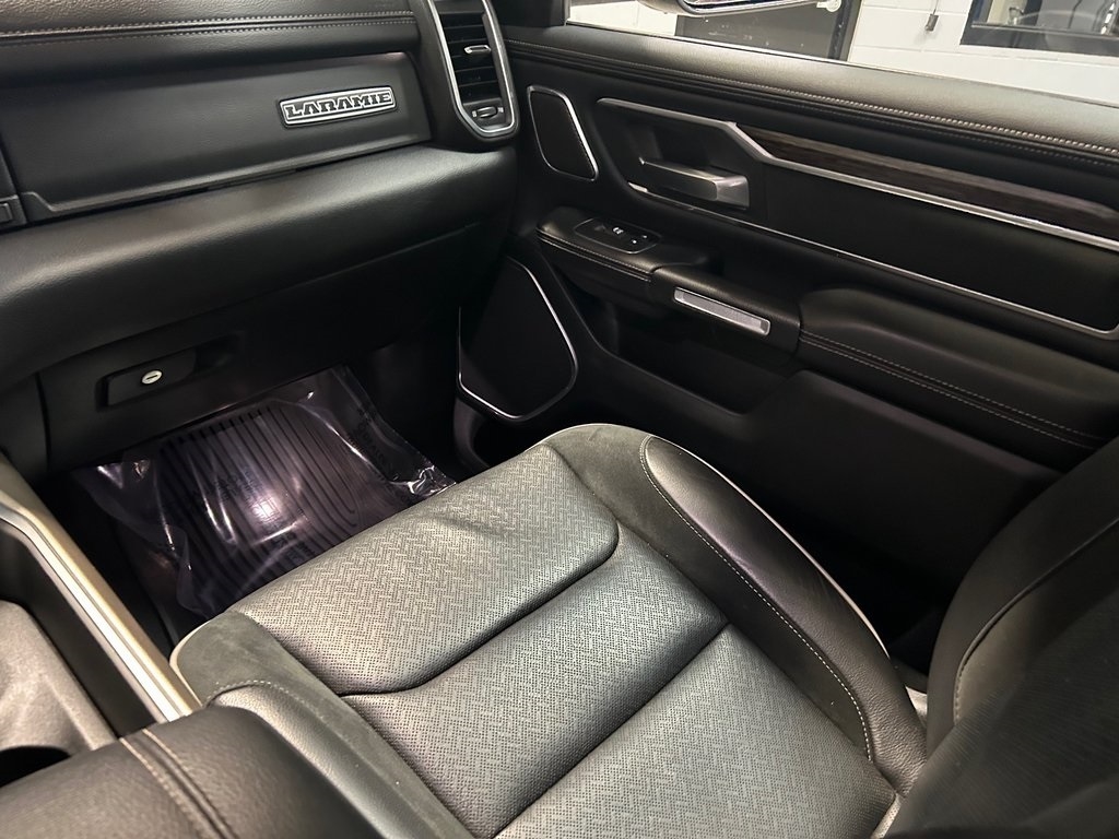 RAM 1500 Laramie 4x4 Crew Cab 5'7" Box 2019