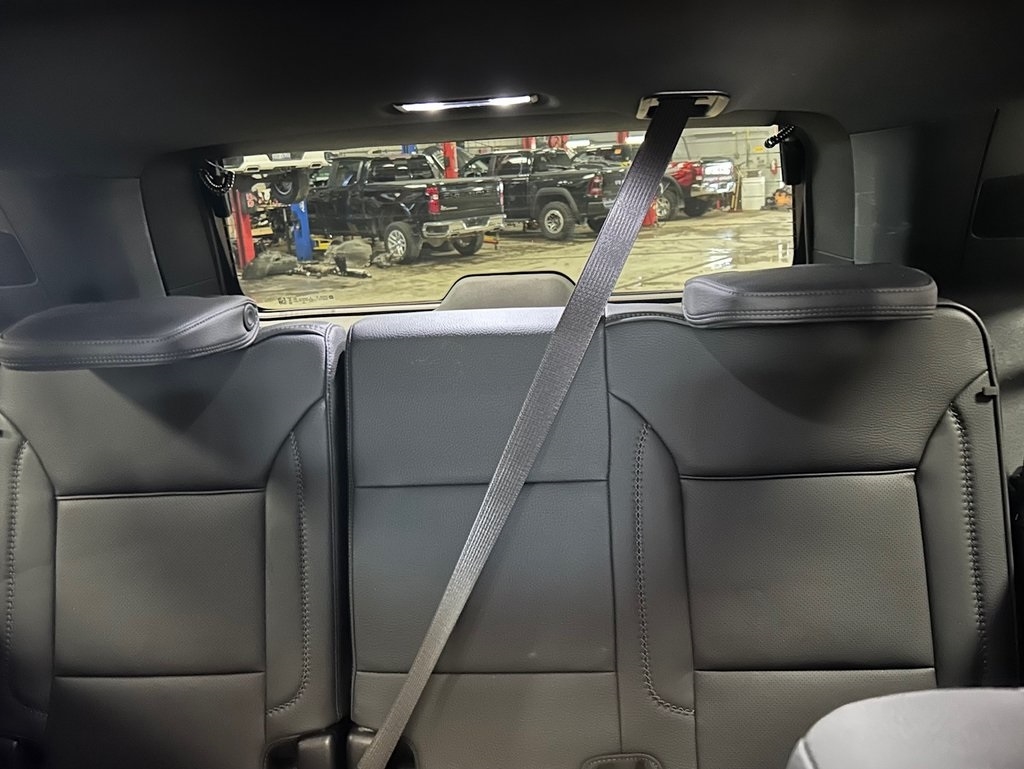 GMC Yukon 4WD 4dr Denali 2025