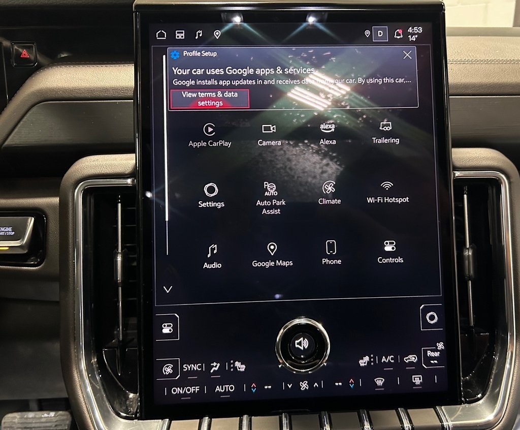 GMC Yukon 4WD 4dr Denali 2025