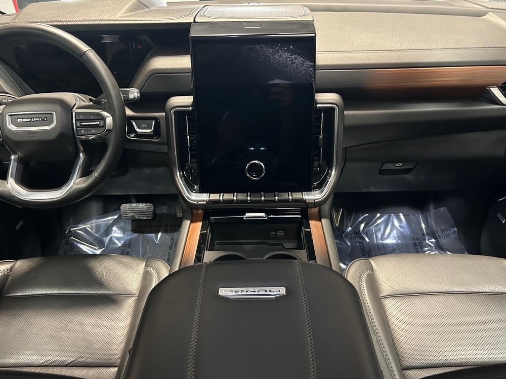 GMC Yukon 4WD 4dr Denali 2025