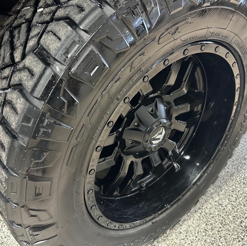 Dodge Ram 2500 4WD Quad Cab 140.5" SLT 2007