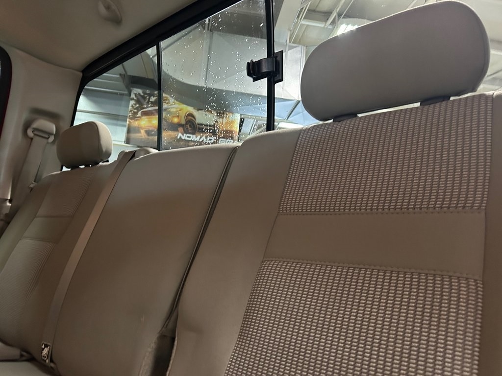 Dodge Ram 2500 4WD Quad Cab 140.5" SLT 2007