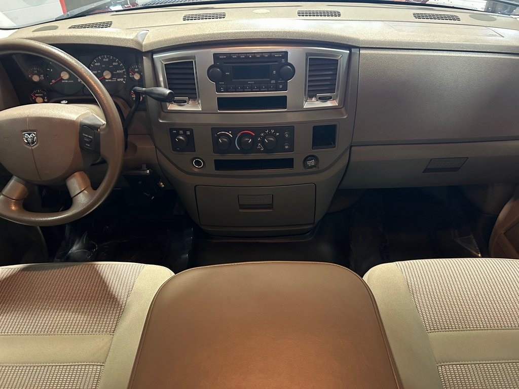 Dodge Ram 2500 4WD Quad Cab 140.5" SLT 2007