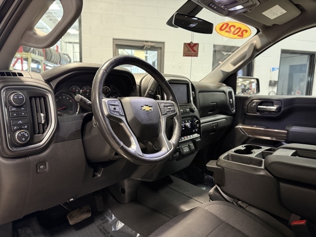 Chevrolet Silverado 1500 4WD Crew Cab 147" LT 2020