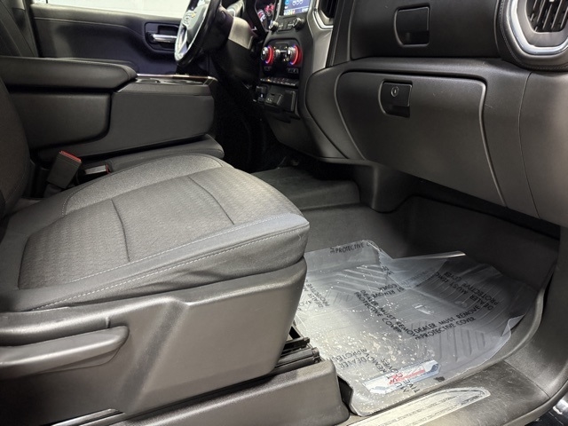 Chevrolet Silverado 1500 4WD Crew Cab 147" LT 2020