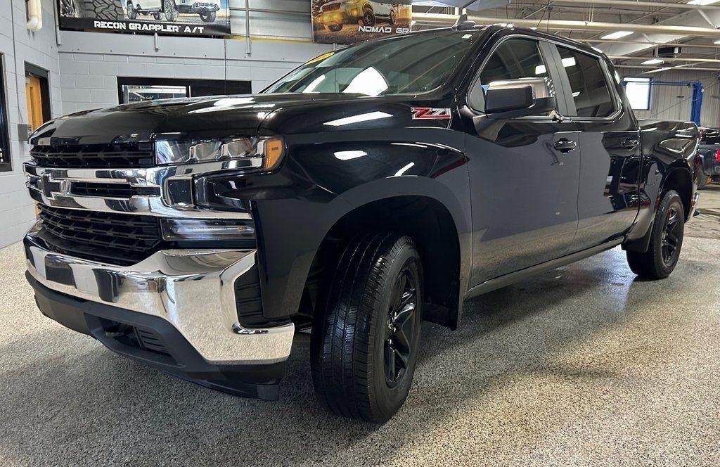 Chevrolet Silverado 1500 4WD Crew Cab 147" LT 2020