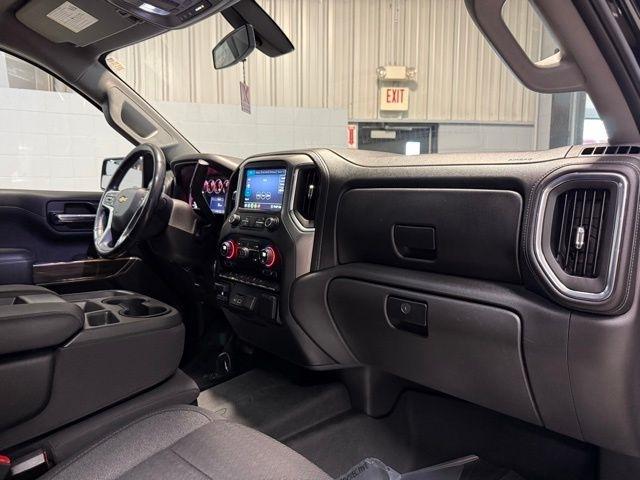 Chevrolet Silverado 1500 4WD Crew Cab 147" LT 2020