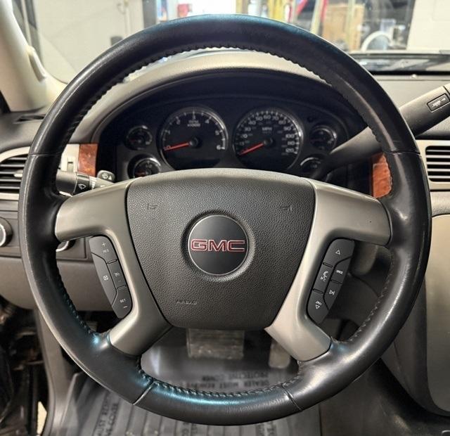 GMC Sierra 1500 4WD Crew Cab 143.5" SLT 2013