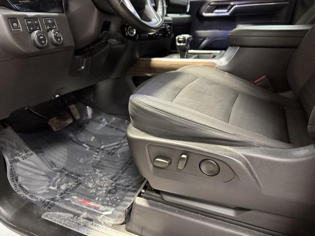 Chevrolet Silverado 1500 4WD Crew Cab 147" LT Trail Boss 2024