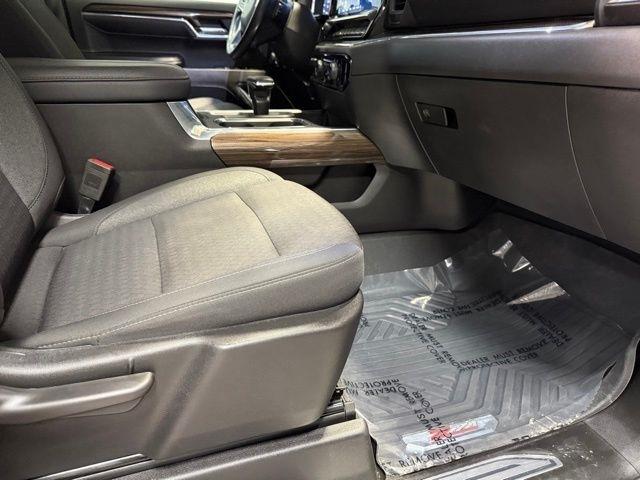 Chevrolet Silverado 1500 4WD Crew Cab 147" LT Trail Boss 2024