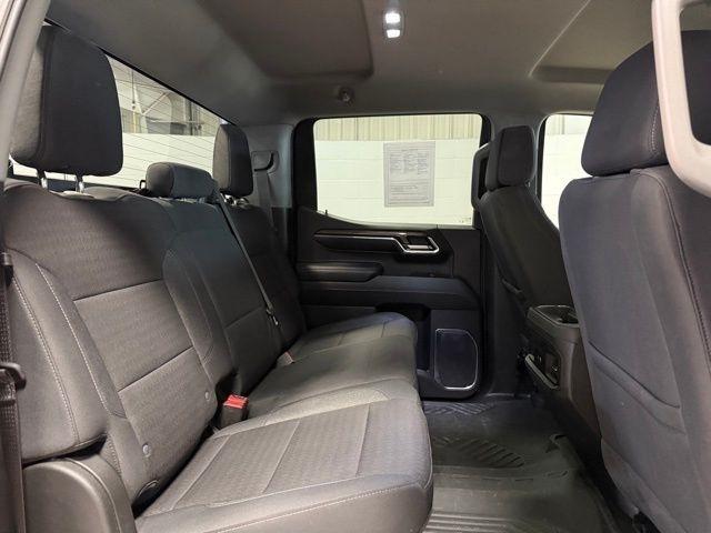 Chevrolet Silverado 1500 4WD Crew Cab 147" LT Trail Boss 2024