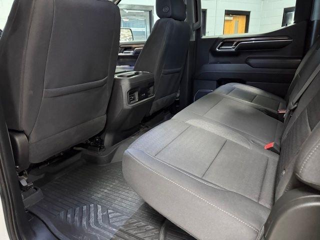 Chevrolet Silverado 1500 4WD Crew Cab 147" LT Trail Boss 2024