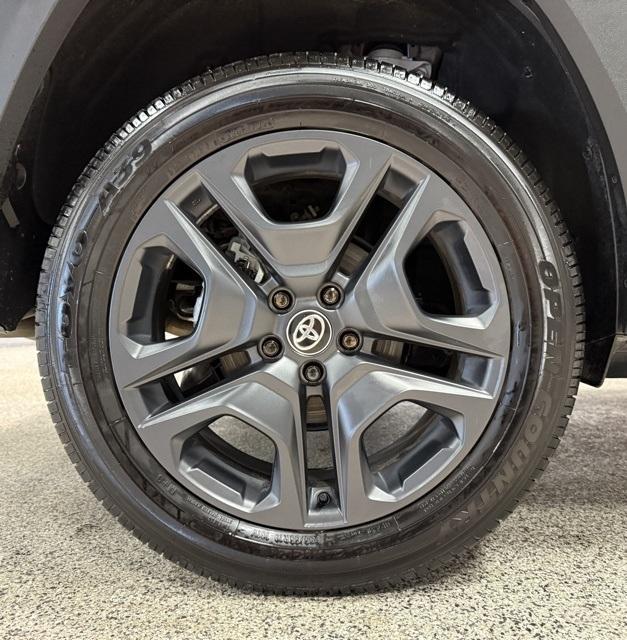 Toyota RAV4 Adventure AWD (Natl) 2024