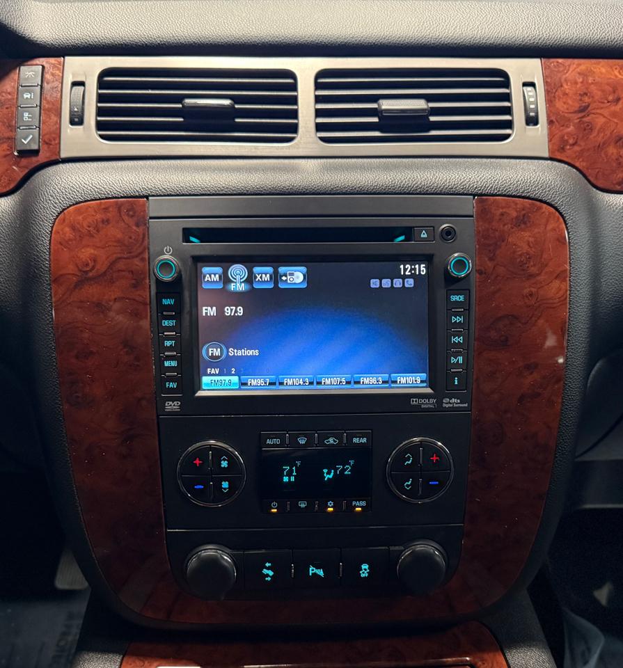 Chevrolet Suburban 4WD 4dr 1500 LTZ 2013