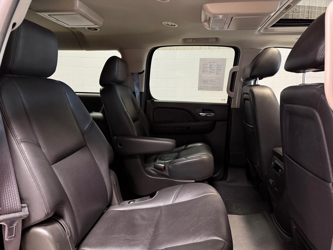 Chevrolet Suburban 4WD 4dr 1500 LTZ 2013