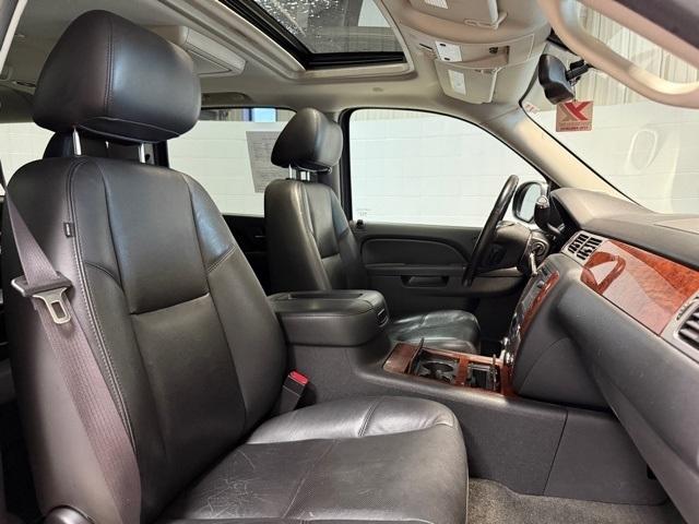 Chevrolet Suburban 4WD 4dr 1500 LTZ 2013