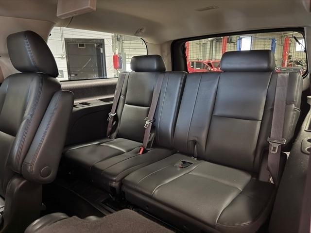 Chevrolet Suburban 4WD 4dr 1500 LTZ 2013