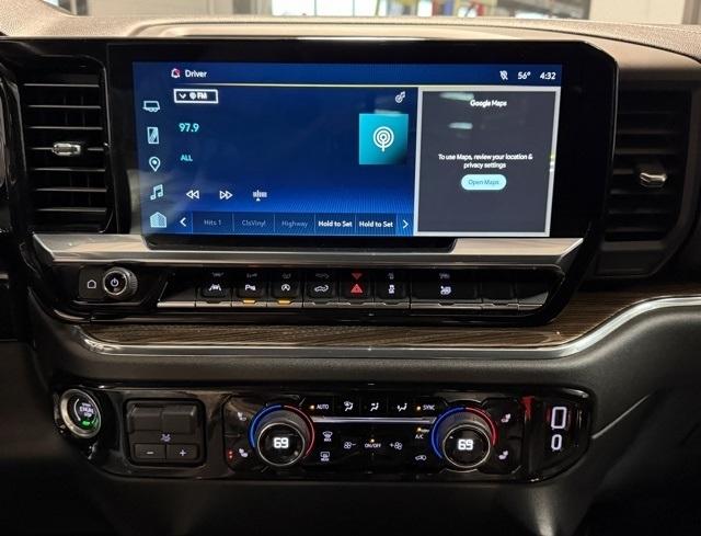 Chevrolet Silverado 1500 4WD Crew Cab 157" LT 2023