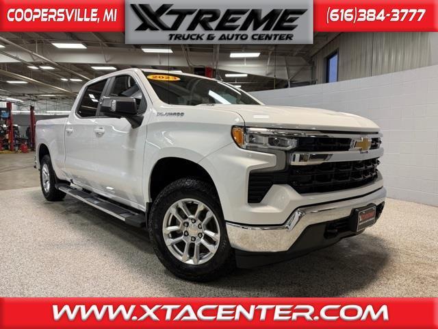 Chevrolet Silverado 1500 4WD Crew Cab 157" LT 2023