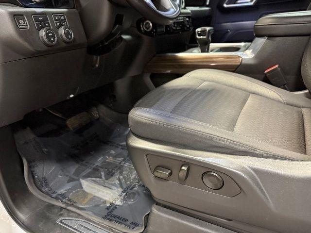 Chevrolet Silverado 1500 4WD Crew Cab 157" LT 2023