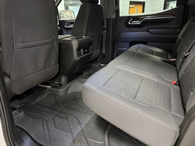 Chevrolet Silverado 1500 4WD Crew Cab 157" LT 2023