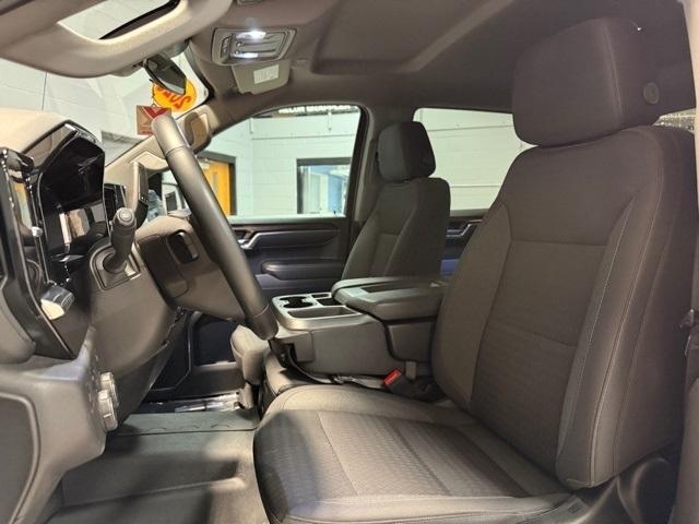 Chevrolet Silverado 1500 4WD Crew Cab 147" LT w/1LT 2023