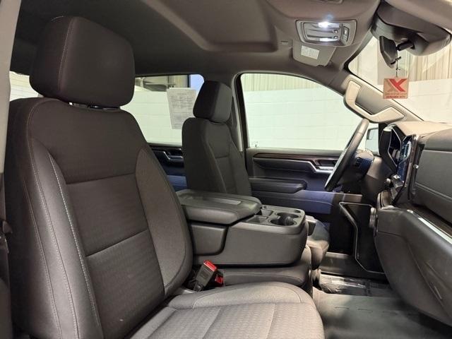 Chevrolet Silverado 1500 4WD Crew Cab 147" LT w/1LT 2023