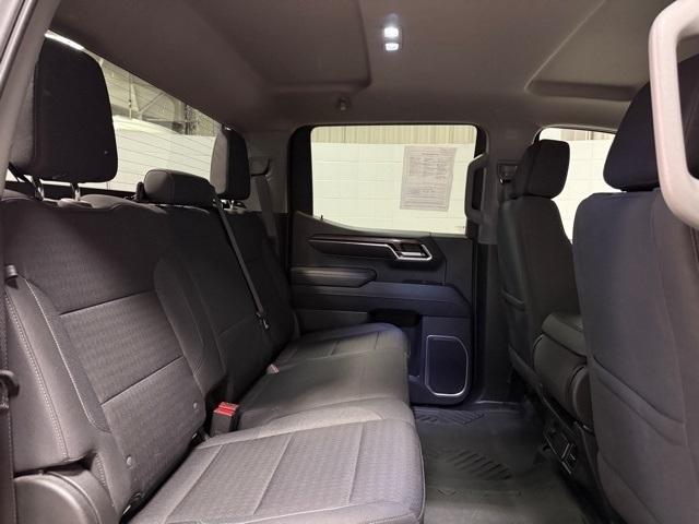 Chevrolet Silverado 1500 4WD Crew Cab 147" LT w/1LT 2023