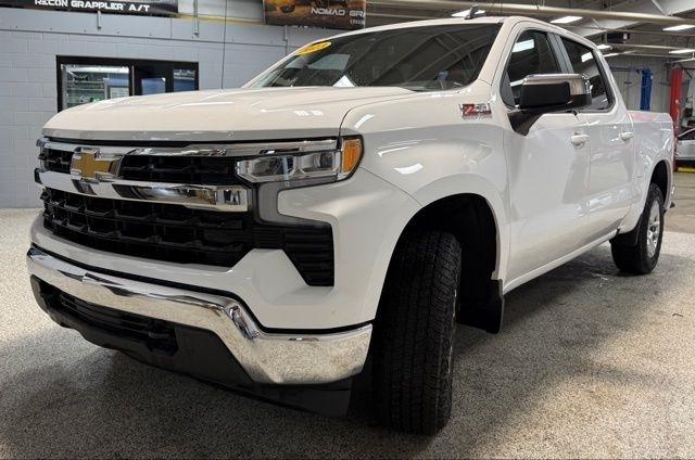 2023 Chevrolet Silverado 1500 4WD Crew Cab 147" LT w/1LT