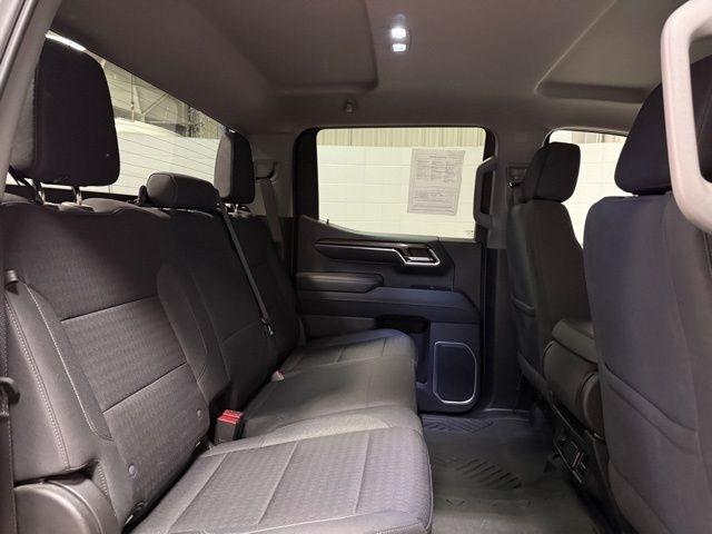 Chevrolet Silverado 1500 4WD Crew Cab 147" LT w/1LT 2023