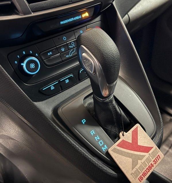 Ford Transit Connect Van XL LWB w/Rear Symmetrical Doors 2022