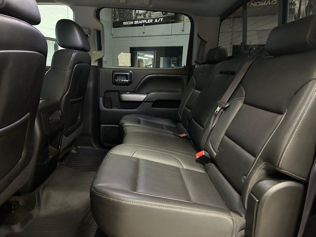 Chevrolet Silverado 2500HD Built After Aug 14 4WD Crew Cab 153.7" LTZ 2015