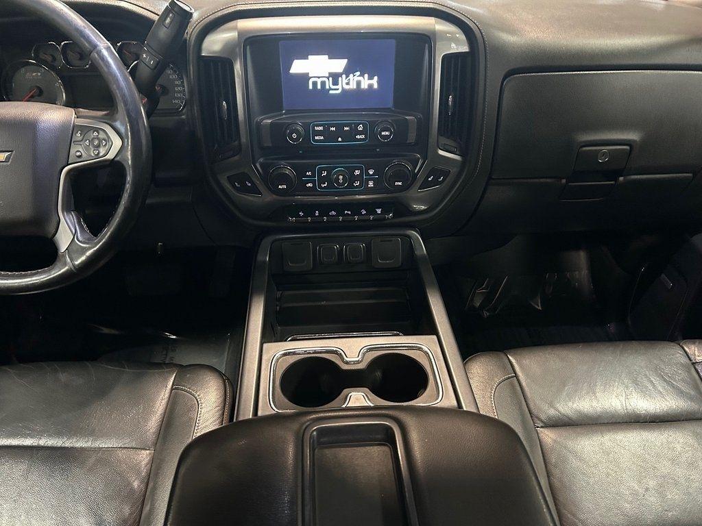 Chevrolet Silverado 2500HD Built After Aug 14 4WD Crew Cab 153.7" LTZ 2015